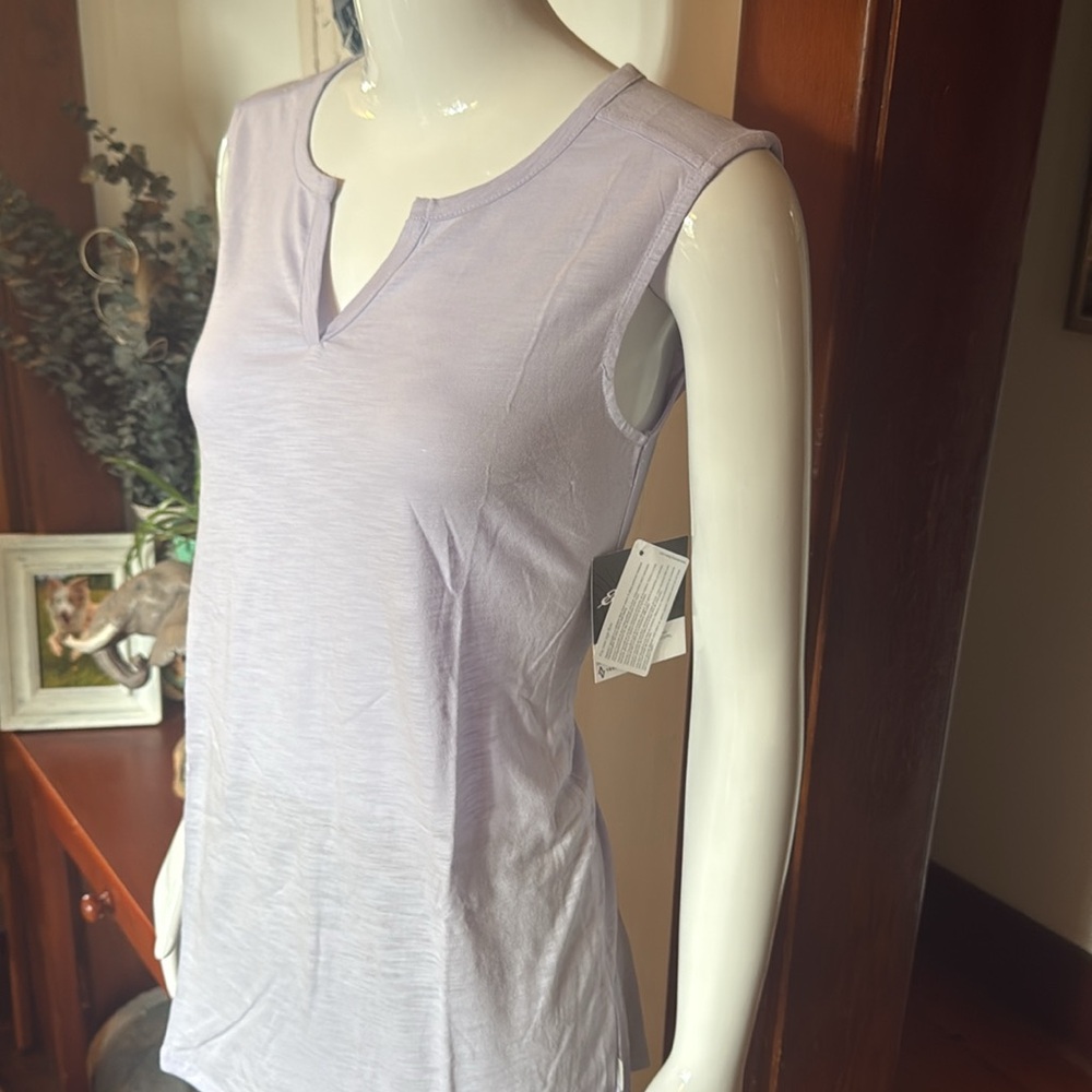 NWT Eddie Bauer size small Lavender Sleeveless Women's Top